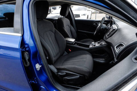 2016 Chrysler 200 Limited
