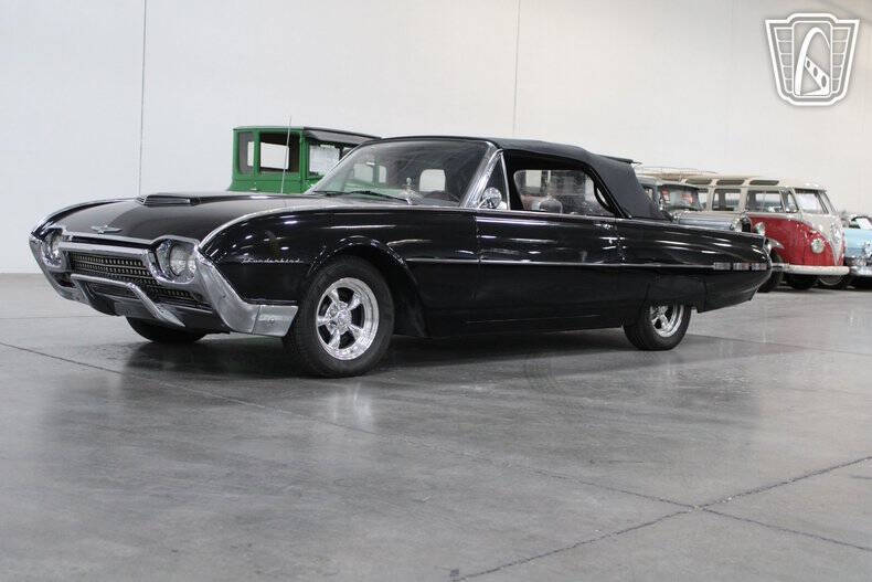 1962 Ford Thunderbird