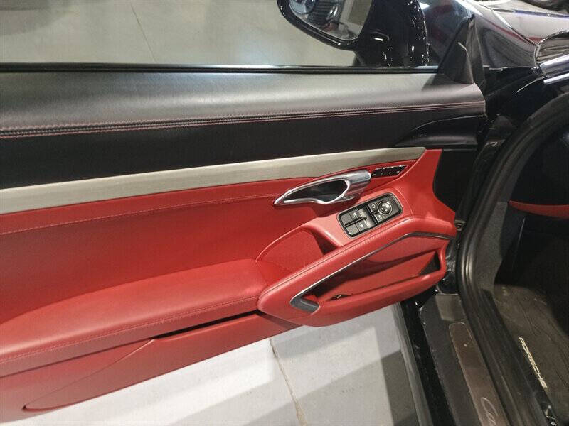 2017 Porsche 911 28