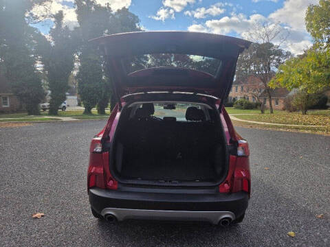 2022 Ford Escape Titanium