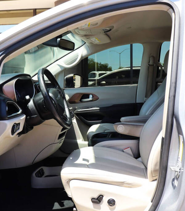 2021 Chrysler Voyager LXi