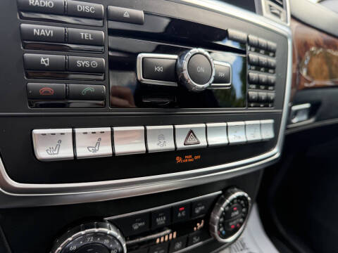 2015 Mercedes-Benz GL-Class GL 550 4MATIC