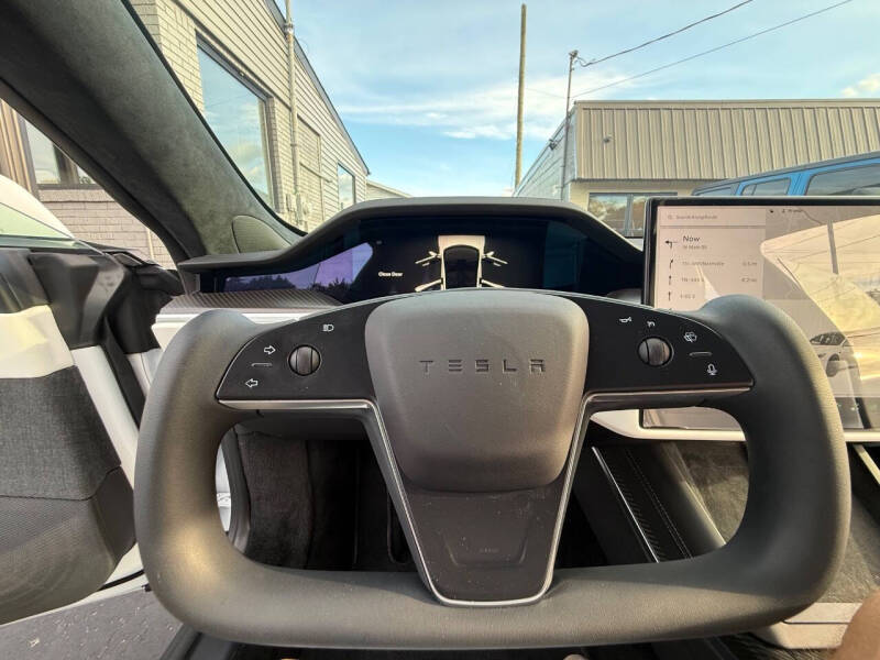 2022 Tesla Model S Plaid