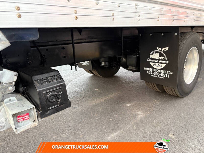 2020 Freightliner M2 106