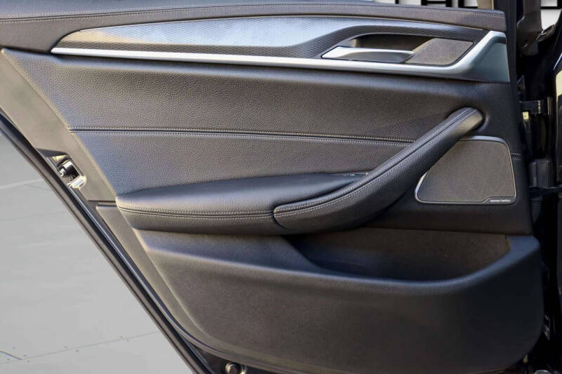 2021 BMW 5 Series M550i xDrive