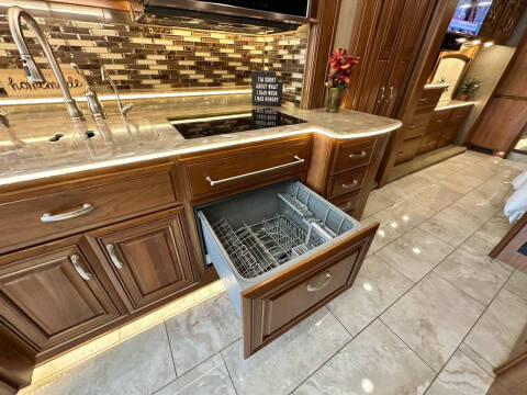 2017 Entegra Anthem 44b 1.5 Bath, 450hp Dies