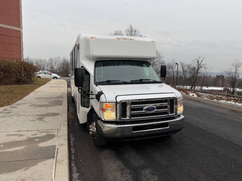 2020 Ford Shuttle Bus