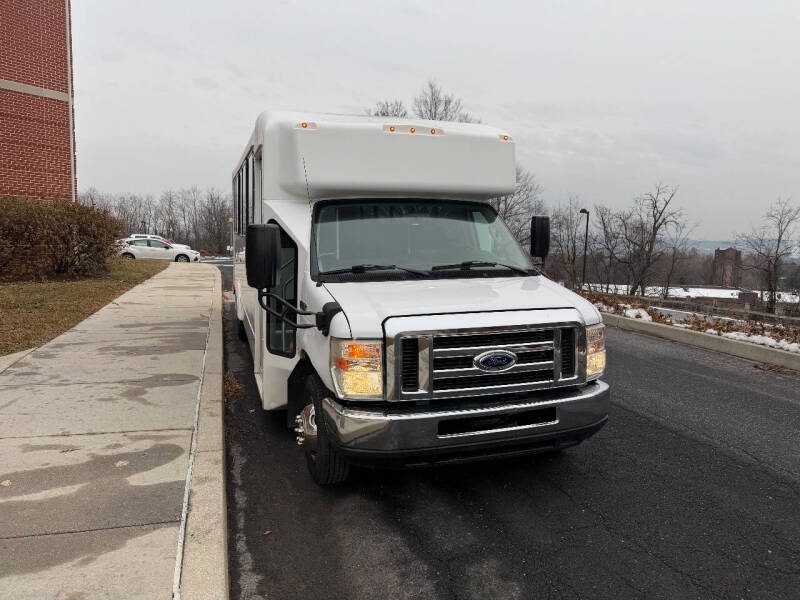 2020 Ford Shuttle Bus