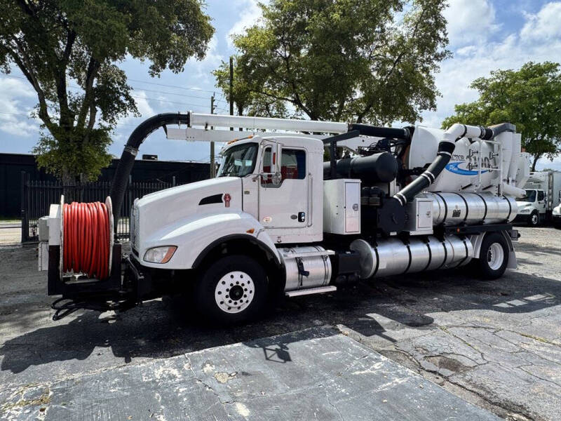 2014 Kenworth T4 Series