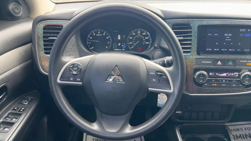 2018 Mitsubishi Outlander ES