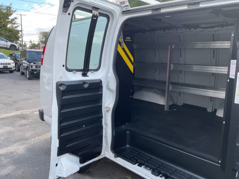 2021 Chevrolet Express 2500