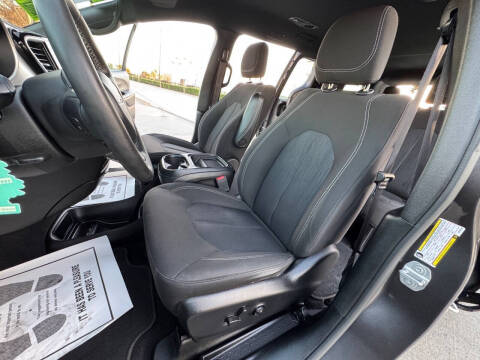 2022 Chrysler Pacifica Touring