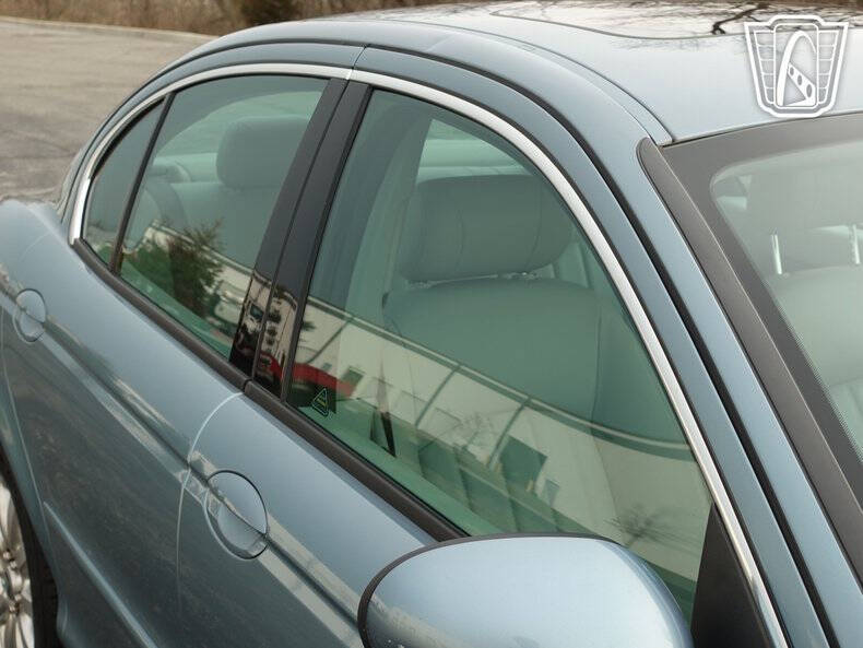 2002 Jaguar X-Type 2.5