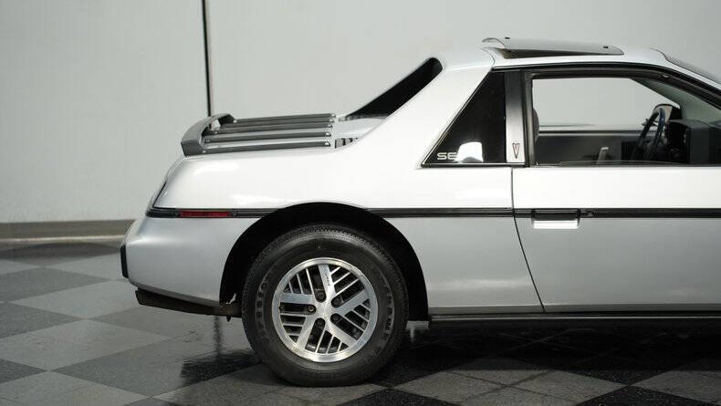 1985 Pontiac Fiero SE