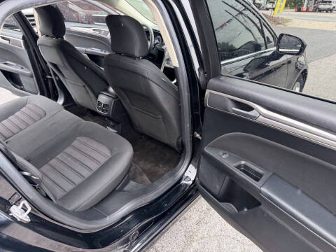 2018 Ford Fusion SE