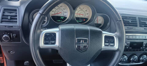 2011 Dodge Challenger SE