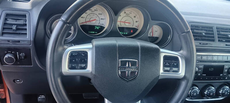 2011 Dodge Challenger SE