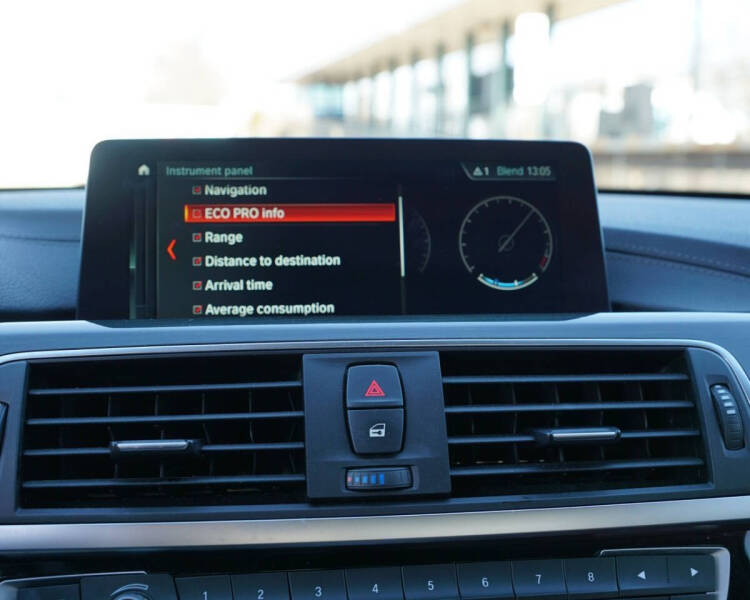 2018 BMW 3 Series 330i xDrive