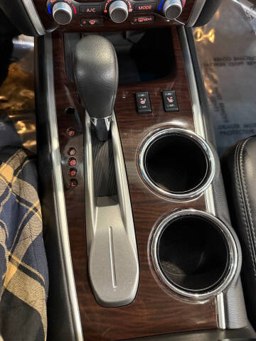 2015 Nissan Pathfinder SL