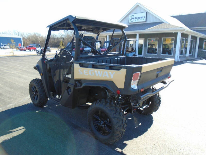 2025 Segway UT6 P 4X4