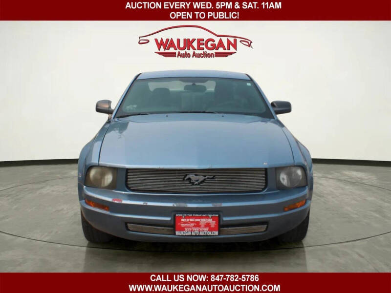 2005 Ford Mustang V6 Deluxe