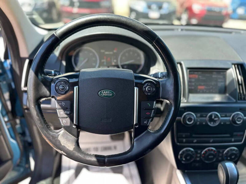 2013 Land Rover LR2 HSE LUX