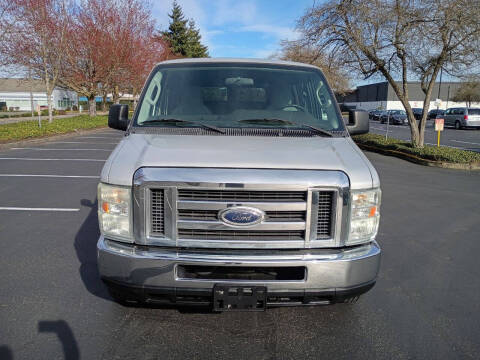 2009 Ford E-Series E-350 SD XLT