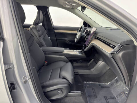 2025 Volvo EX90 Twin Plus 7P