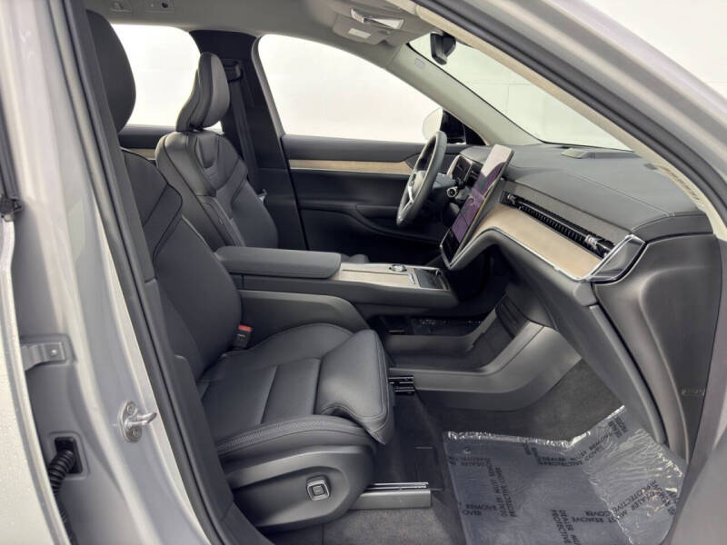 2025 Volvo EX90 Twin Plus 7P