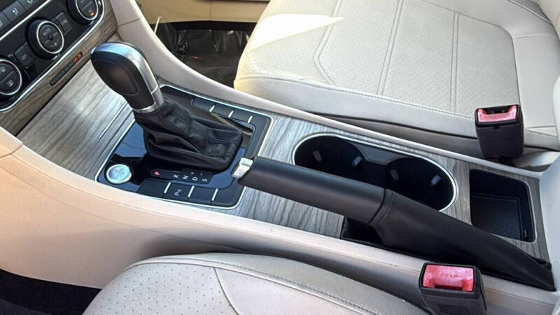 2018 Volkswagen Passat 2.0T SE