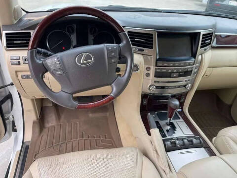 2014 Lexus LX 570