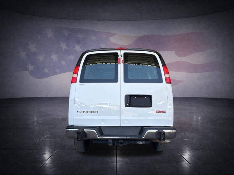 2018 GMC Savana 2500