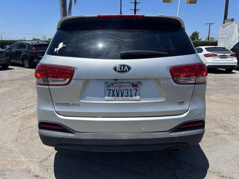 2017 Kia Sorento LX