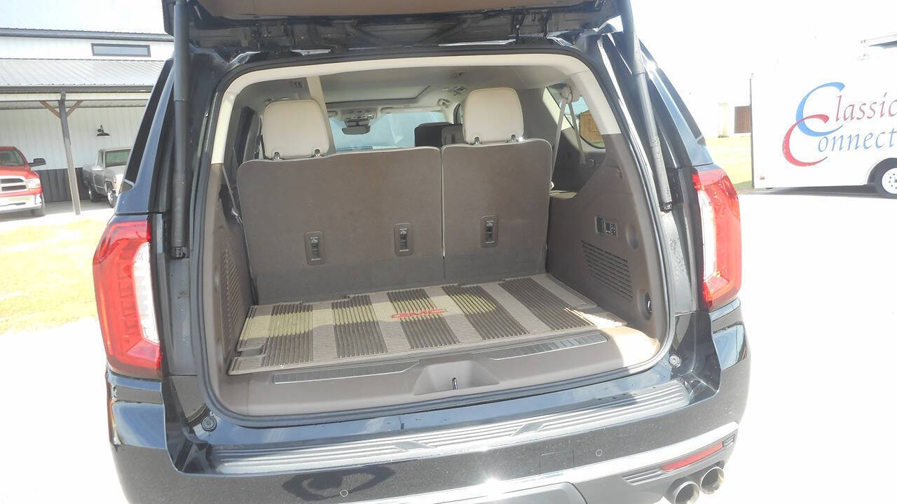 2023 GMC Yukon XL 9