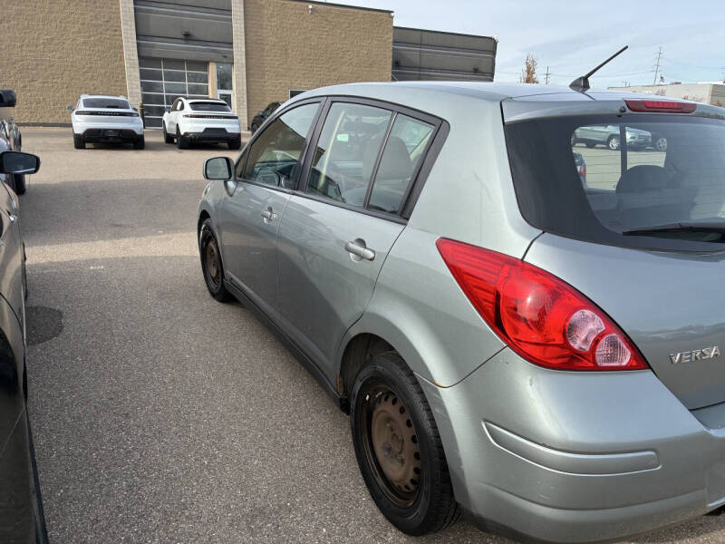 2009 Nissan Versa 1.8 S