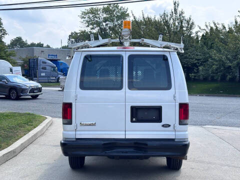 2010 Ford E-Series E-250