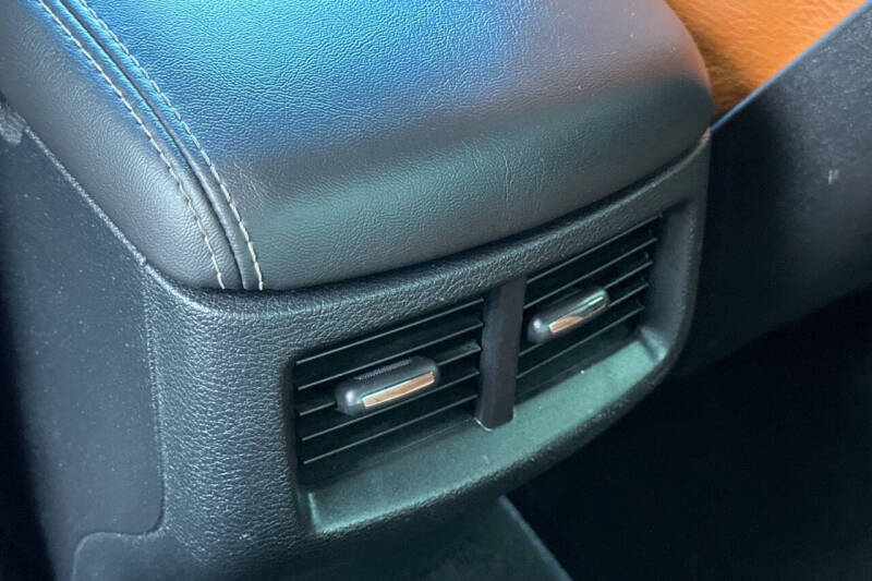 2015 Dodge Challenger SRT Hellcat