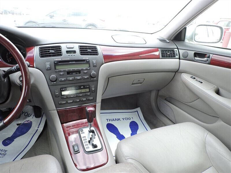 2004 Lexus ES 330