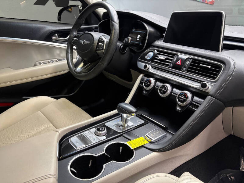 2021 Genesis G70 2.0T