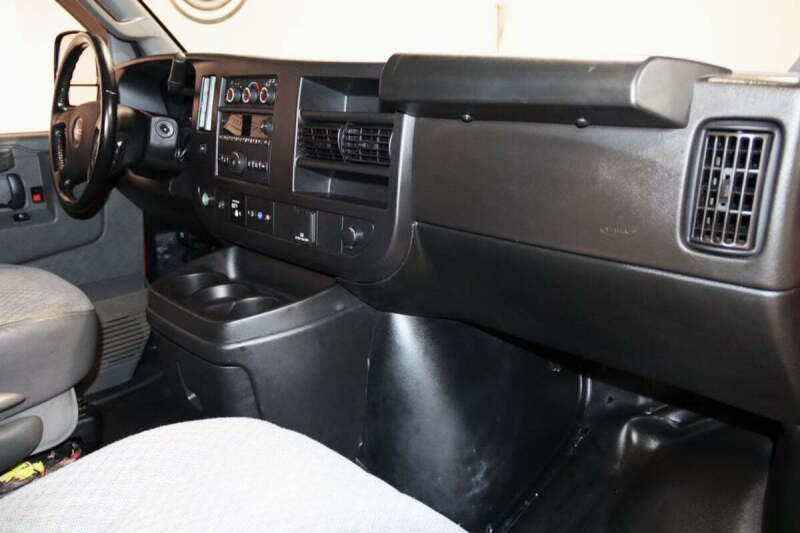 2023 GMC Savana 3500