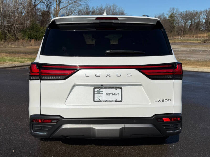 2023 Lexus LX 600 Luxury