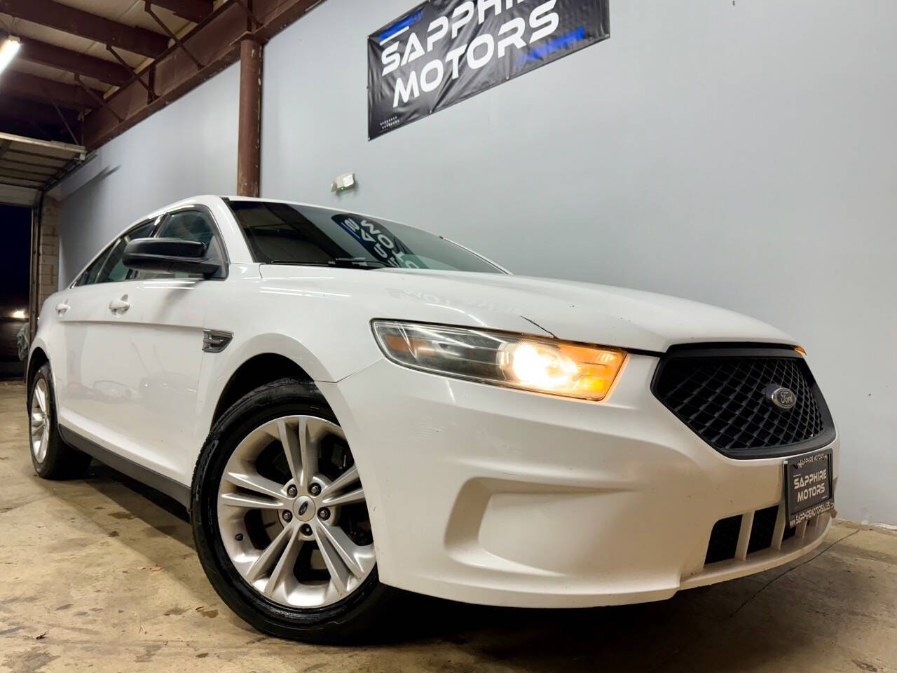 2017 Ford Taurus for sale at Sapphire Motors in Gurnee, IL