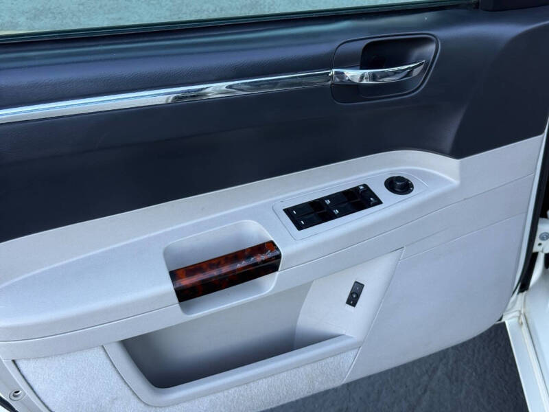 2006 Chrysler 300 C