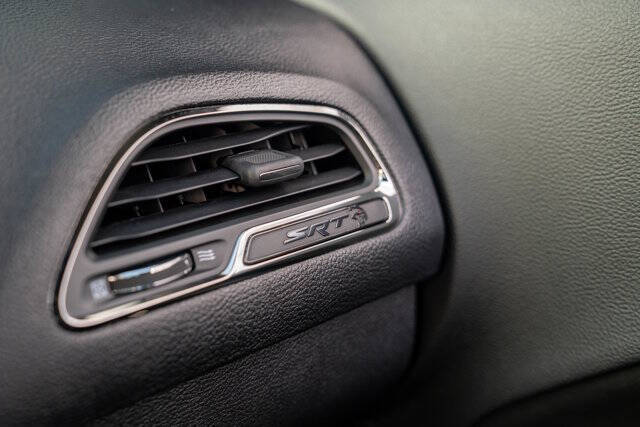 2019 Dodge Challenger 32