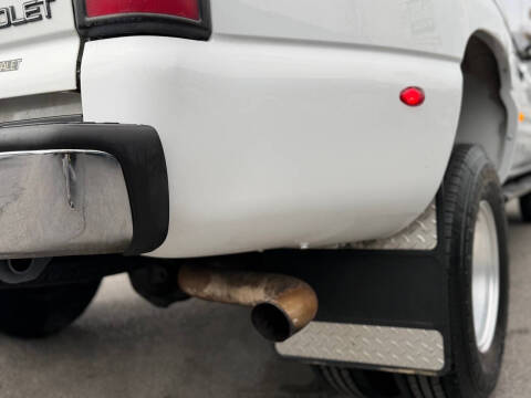 2002 Chevrolet Silverado 3500 LS