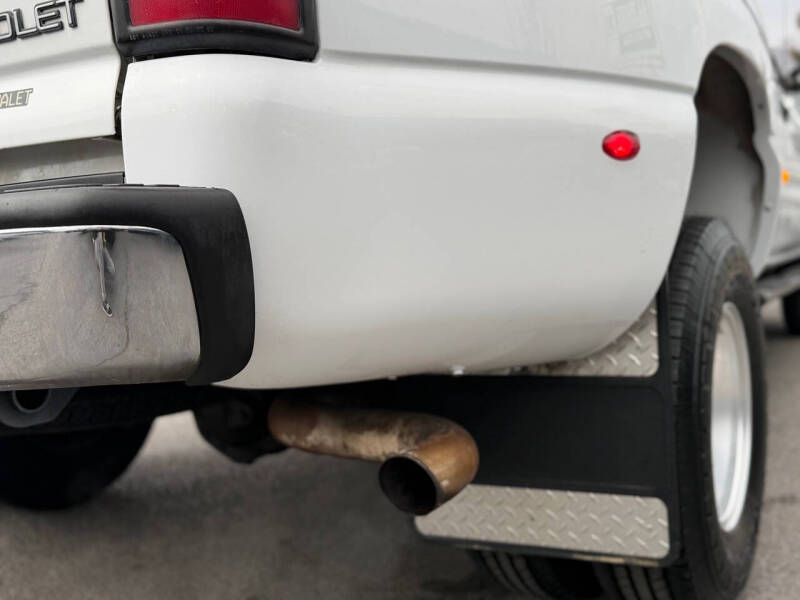 2002 Chevrolet Silverado 3500 LS