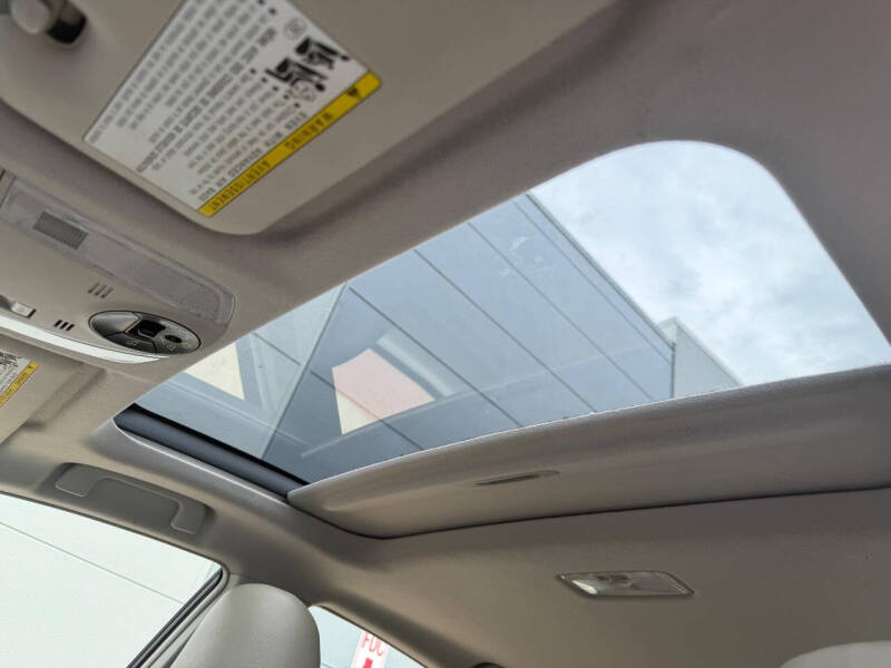 2012 Toyota Prius Three