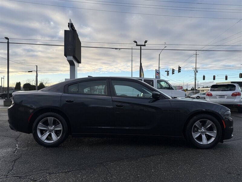 2017 Dodge Charger SXT