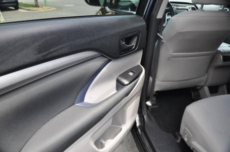 2017 Toyota Highlander LE