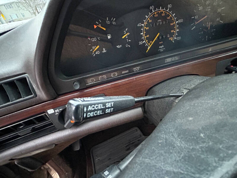 1984 Mercedes-Benz 300-Class 300 SD